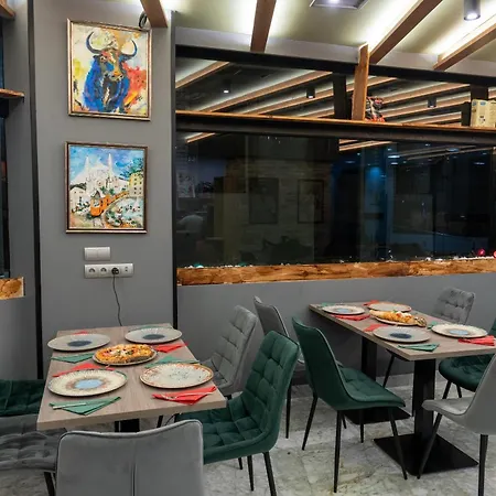 Faranda Pathos Gijon, Ascend Collection Gijon