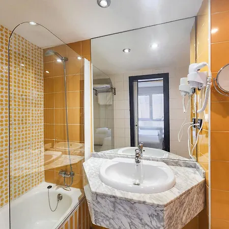 מלון Faranda Pathos Gijon, Ascend Collection 3*